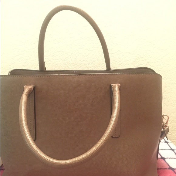 BEBE los angeles - Picture 2 of 7